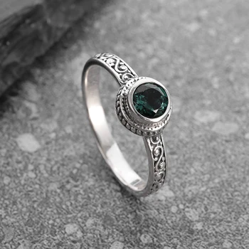 Стильное посеребренное кольцо с зеленым драгоценным камнем в стиле барокко, подходящее для подарка ювелирным парам на годовщину свадьбы