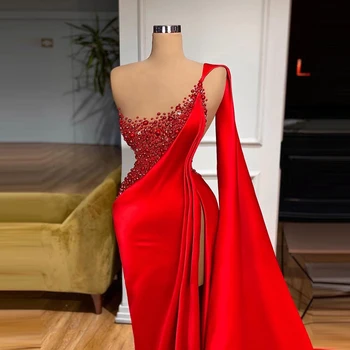 Элегантные красные платья для выпускного вечера на одно плечо, расшитые жемчугом, сексуальные вечерние платья с разрезом по бокам, большие размеры, праздничное платье Русалки